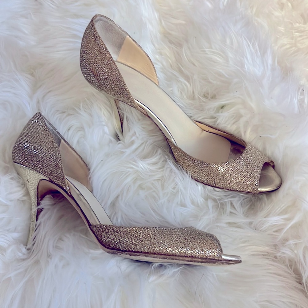 Champagne/gold 35 1/2 jimmy shoes perfect for the holidays